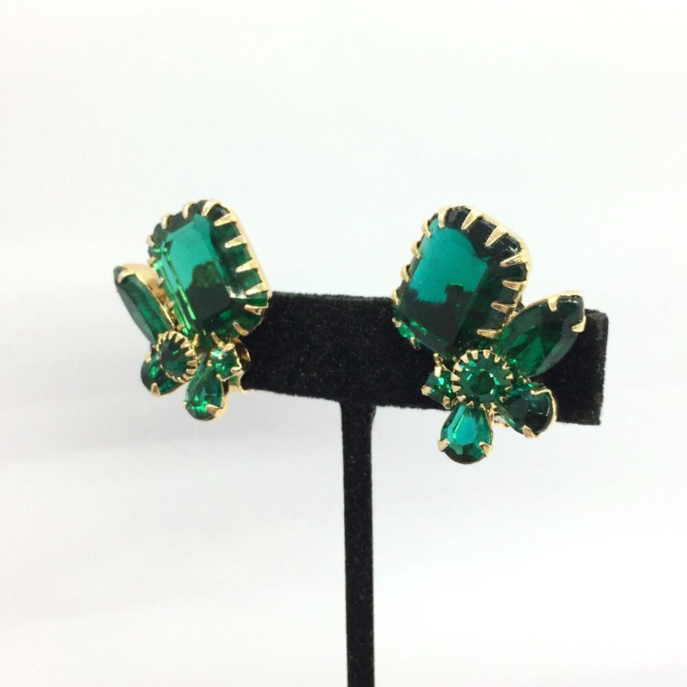 VINTAGE EMERALD Rhinestone Brooch  Earring Set Green Glass Prong Clip on MCM - Picture 6 of 16